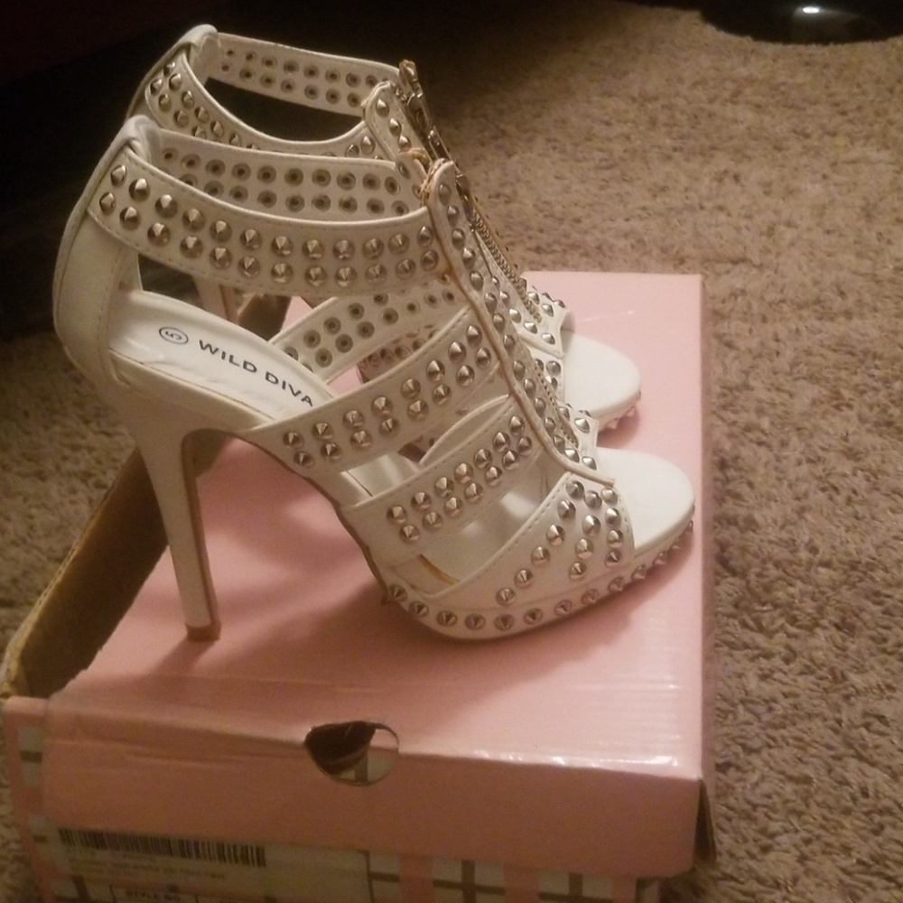 Sandal heels